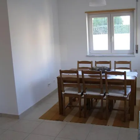 Holiday home Spacious Close To Beach Atouguia Da Baleia