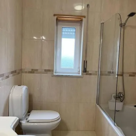 Spacious Close To Beach Holiday home