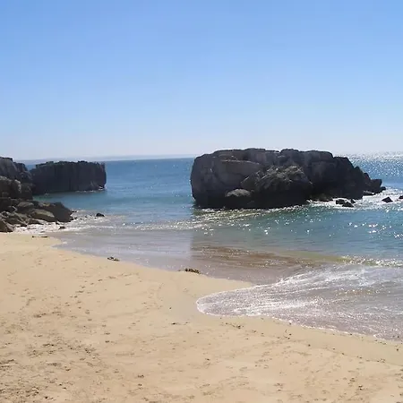 Spacious Close To Beach Holiday home