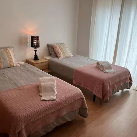 Holiday home Spacious Close To Beach Atouguia Da Baleia