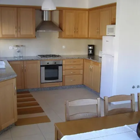 Spacious Close To Beach Holiday home Atouguia Da Baleia