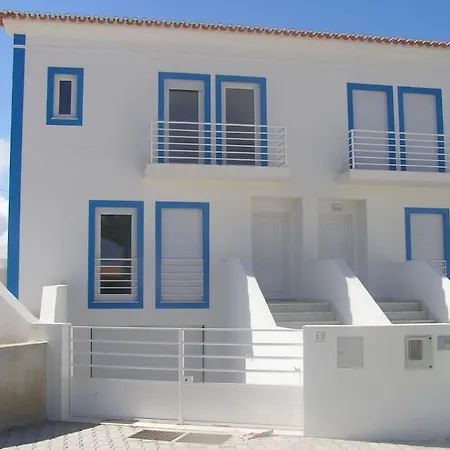 Spacious Close To Beach Holiday home *