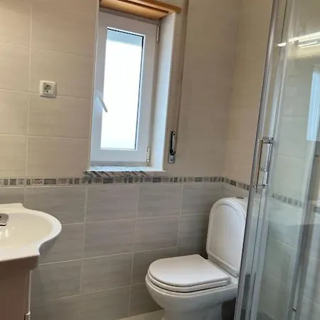 Spacious Close To Beach Holiday home *